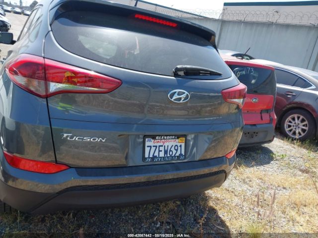 KM8J23A49HU485417 Hyundai TUCSON SE