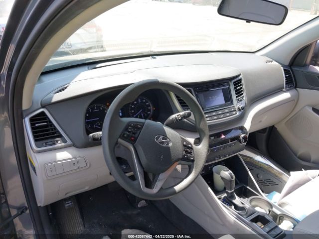 KM8J23A49HU485417 Hyundai TUCSON SE