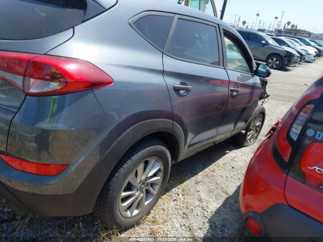 KM8J23A49HU485417 Hyundai TUCSON SE