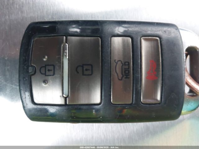 KNALN4D72E5148137 KIA Cadenza Premium