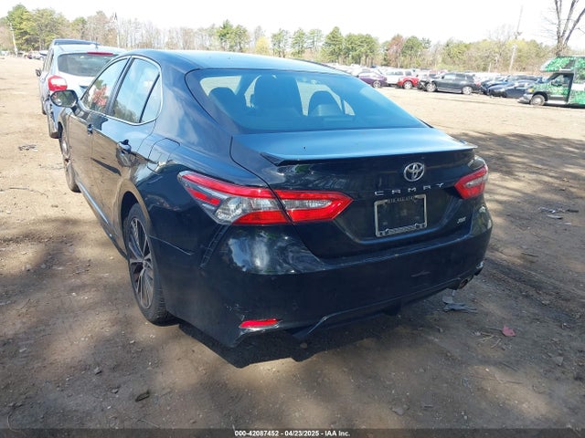 4T1B11HK9JU115557 Toyota CAMRY SE