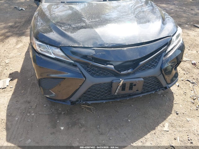 4T1B11HK9JU115557 Toyota CAMRY SE