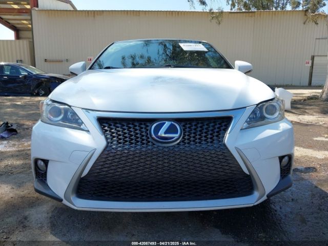 JTHKD5BH1F2223320 Lexus CT 200H