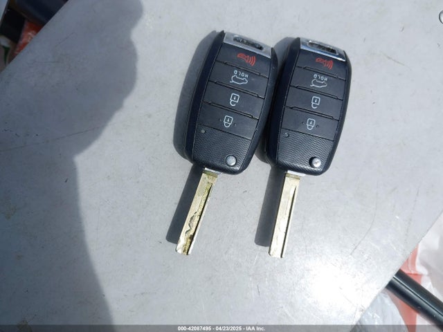 5XYPG4A38GG033374 KIA Sorento 2.4l Lx
