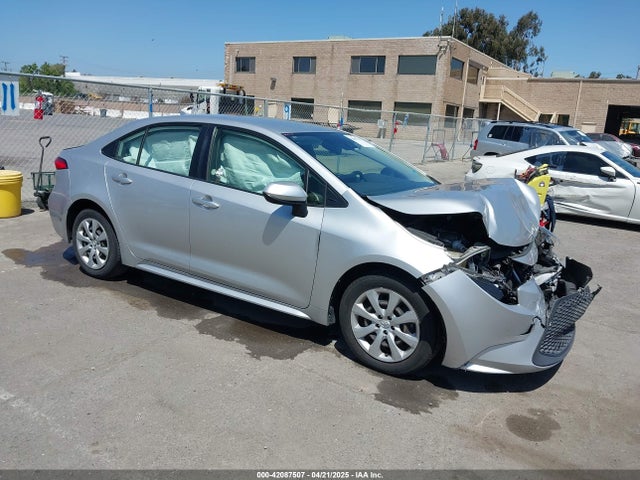 JTDEPRAE9LJ020990 Toyota COROLLA LE