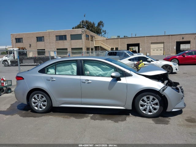 JTDEPRAE9LJ020990 Toyota COROLLA LE