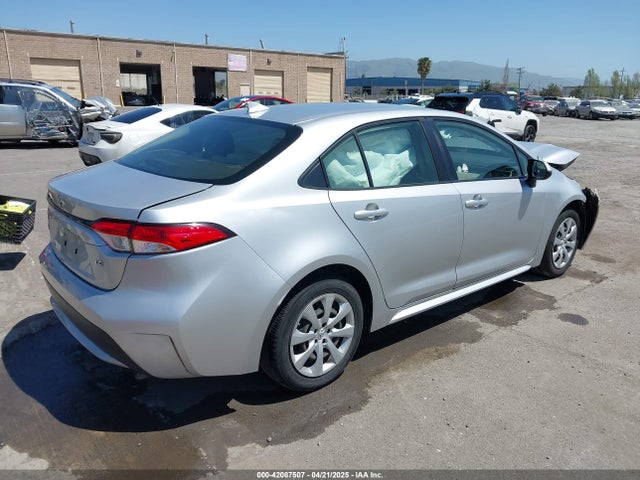 JTDEPRAE9LJ020990 Toyota COROLLA LE
