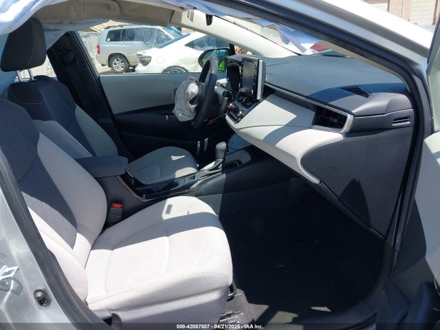 JTDEPRAE9LJ020990 Toyota COROLLA LE