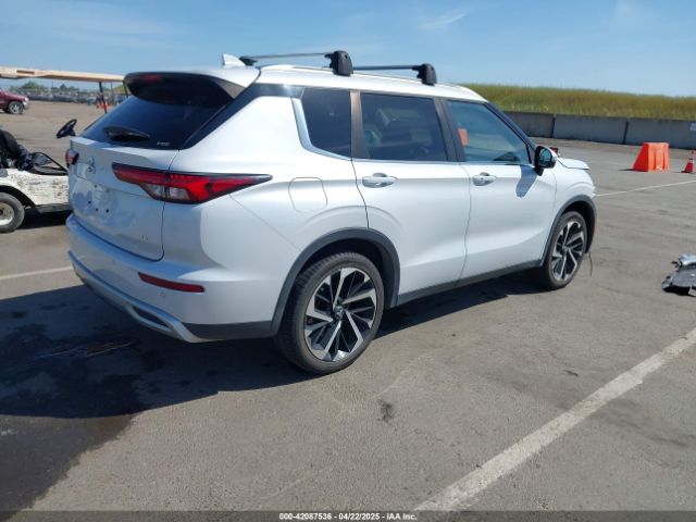 2022 MITSUBISHI OUTLANDER JA4J4UA80NZ038832 Photo 3
