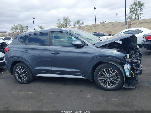 KM8J33AL2KU954388 Hyundai TUCSON SEL