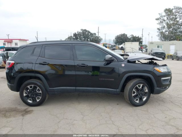 3C4NJDDB3JT451658 Jeep Compass Trailhawk 4x4