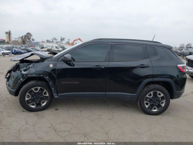 3C4NJDDB3JT451658 Jeep Compass Trailhawk 4x4