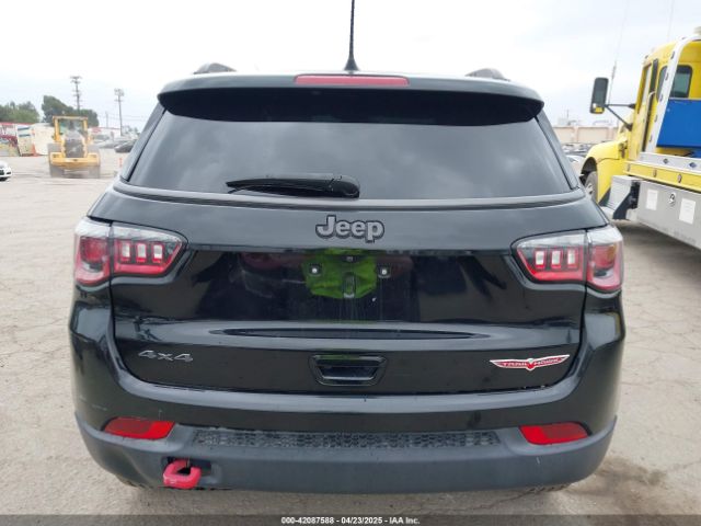 3C4NJDDB3JT451658 Jeep Compass Trailhawk 4x4