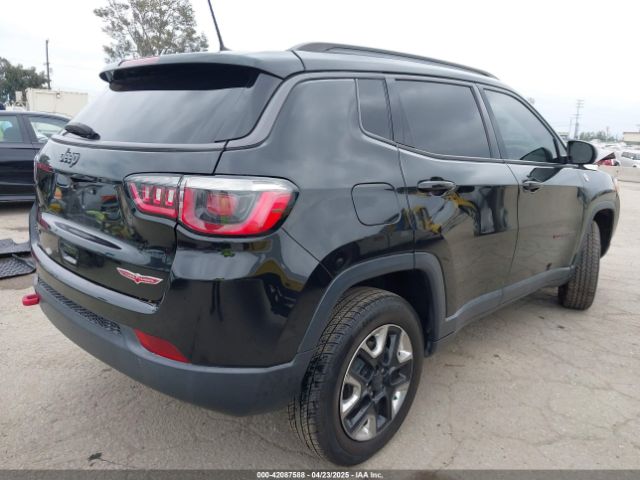 3C4NJDDB3JT451658 Jeep Compass Trailhawk 4x4