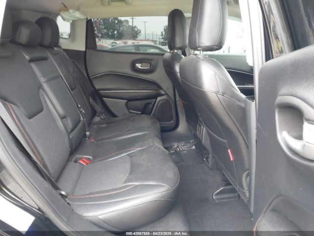 3C4NJDDB3JT451658 Jeep Compass Trailhawk 4x4