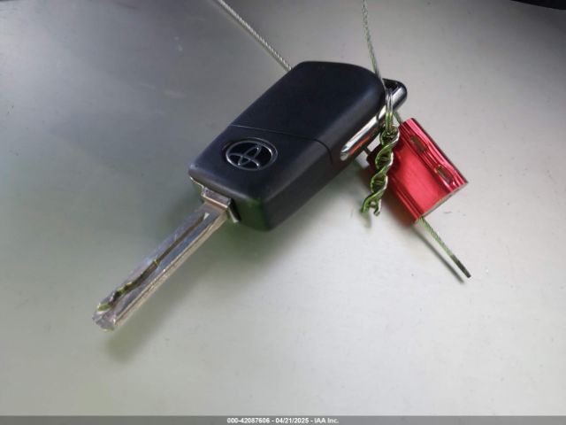 4T1C11AK4MU532605 Toyota CAMRY LE