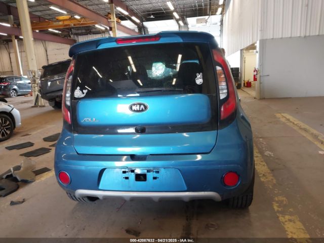 KNDJP3A51J7586647 KIA SOUL +