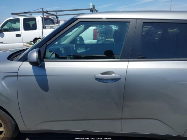 KNDJ23AU7P7888653 KIA SOUL LX
