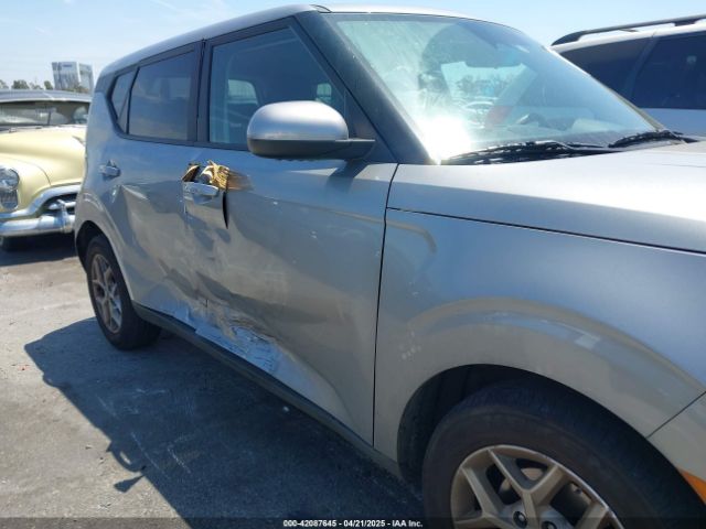 KNDJ23AU7P7888653 KIA SOUL LX