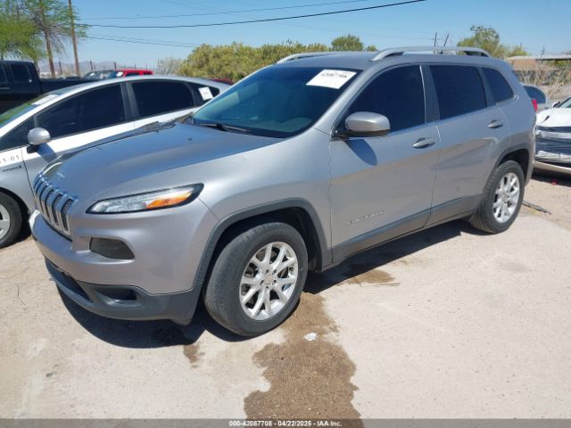 1C4PJLCB3HW660925 Jeep Cherokee Latitude Fwd