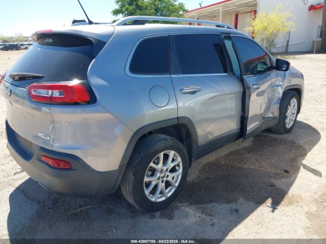 1C4PJLCB3HW660925 Jeep Cherokee Latitude Fwd