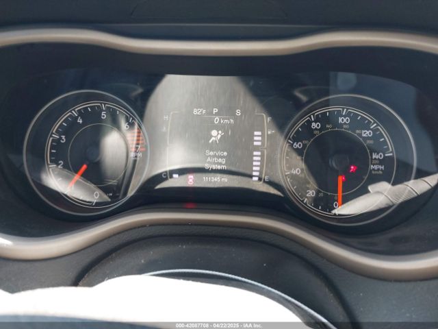 1C4PJLCB3HW660925 Jeep Cherokee Latitude Fwd