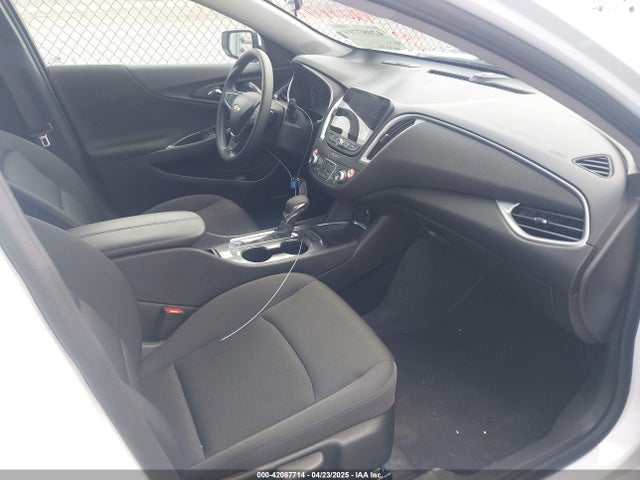 1G1ZD5ST2SF154556 Chevrolet Malibu Fwd 1lt
