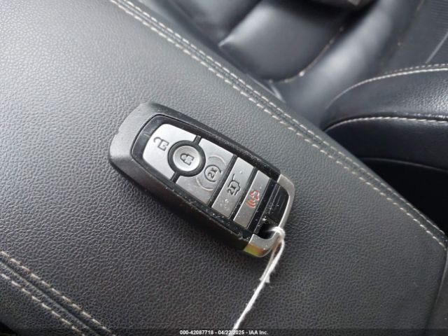 1FMCU0H63LUA81045 Ford ESCAPE SEL
