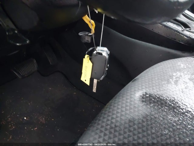 KNDJ23AU8P7882912 KIA SOUL LX