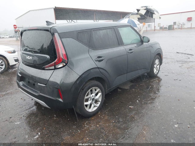 KNDJ23AU8P7882912 KIA SOUL LX