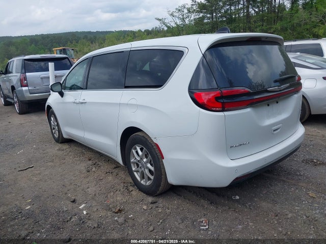 Chrysler Pacifica Touring L 2023 2C4RC1BG3PR578057 Image 3