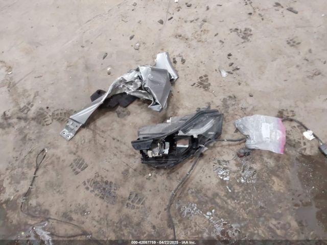 3GNAXWEX3JL140418 Chevrolet Equinox Premier