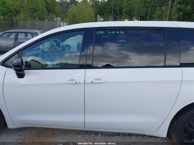 Chrysler Pacifica Hybrid S Appearance Pkg 2024 2C4RC1S7XRR115352 Image 14