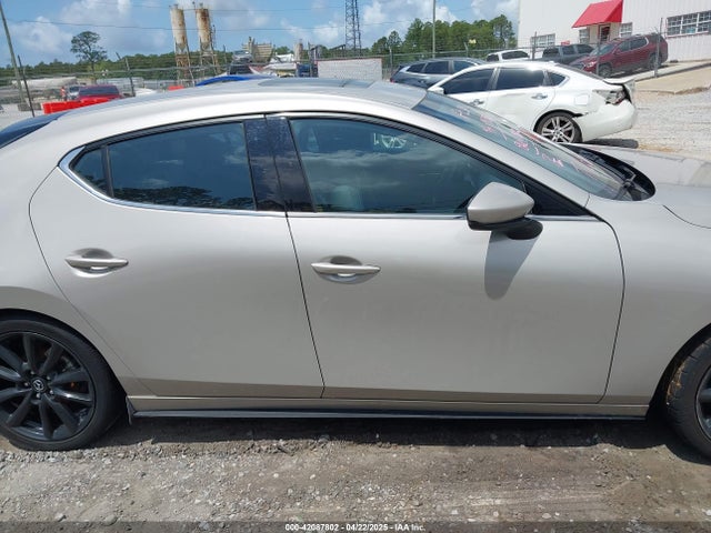 Mazda Mazda3 Premium 2022 JM1BPAML5N1507556 Image 13