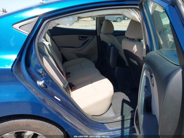KMHDH4AE4GU619047 Hyundai ELANTRA SE