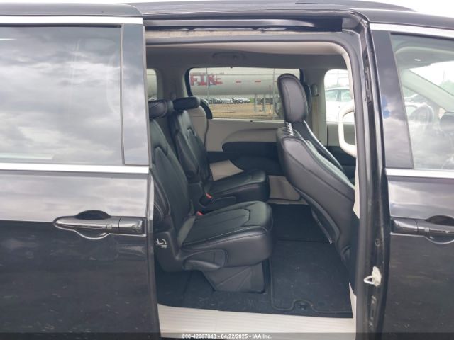 2C4RC1DG3MR516831 Chrysler Voyager Lxi