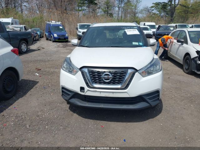 3N1CP5CU3KL484582 Nissan KICKS SV