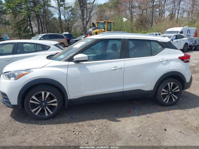 3N1CP5CU3KL484582 Nissan KICKS SV