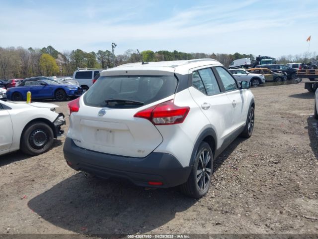 3N1CP5CU3KL484582 Nissan KICKS SV