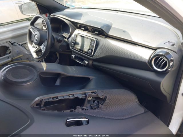 3N1CP5CU3KL484582 Nissan KICKS SV