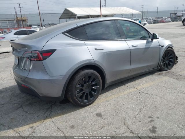 7SAYGDEE7SF247212 Tesla Model Y Long Range Dual Motor All-wheel Drive