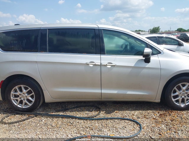 Chrysler Pacifica Touring L 2023 2C4RC1BG7PR521232 Image 12