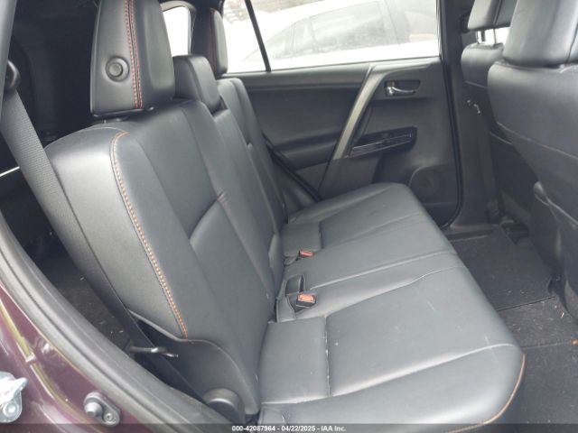 2T3NFREV6GW283930 Toyota RAV4 SE