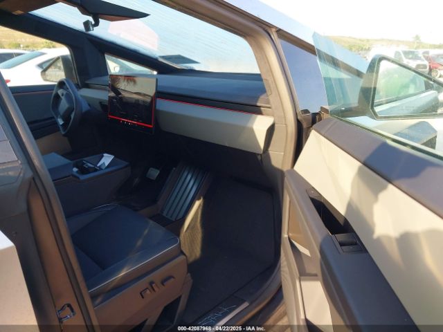 7G2CEHEE5RA048670 Tesla Cybertruck Cyberbeast