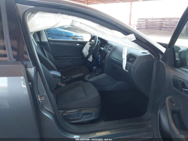 3VW267AJ9GM302804 Volkswagen Jetta 1.4t S