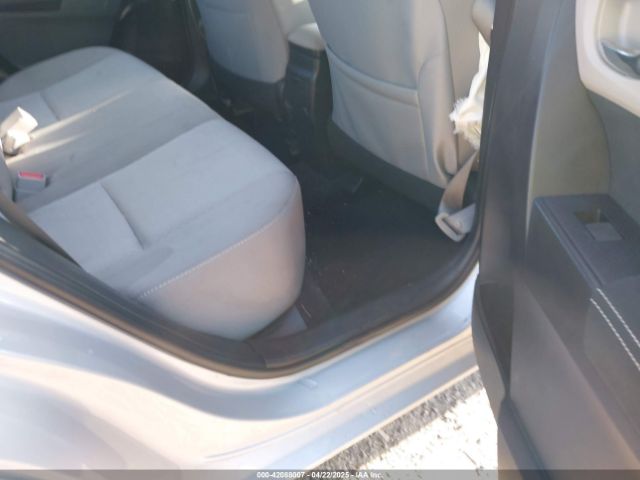 2T1BURHE2GC679304 Toyota COROLLA LE