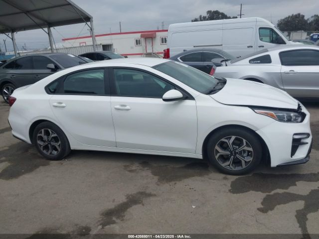 3KPF24AD5LE256210 KIA Forte Lxs