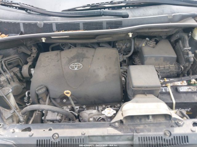 5TDKZ3DC7HS827068 Toyota Sienna Le 8 Passenger