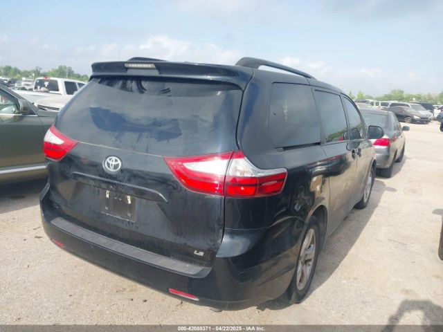 5TDKZ3DC7HS827068 Toyota Sienna Le 8 Passenger