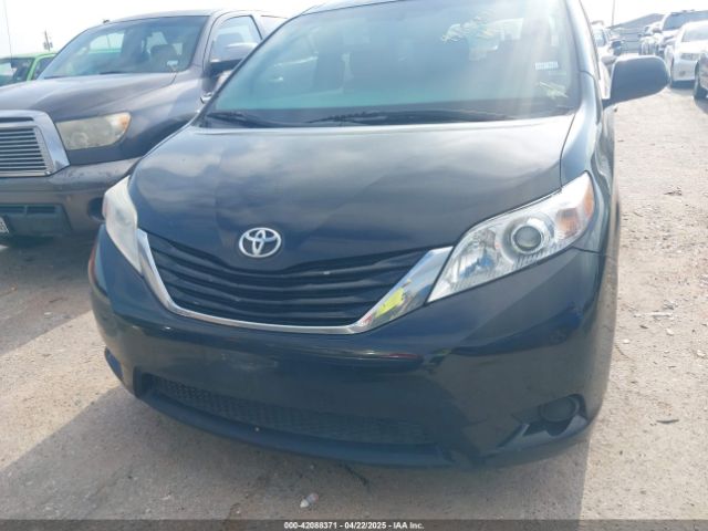 5TDKZ3DC7HS827068 Toyota Sienna Le 8 Passenger